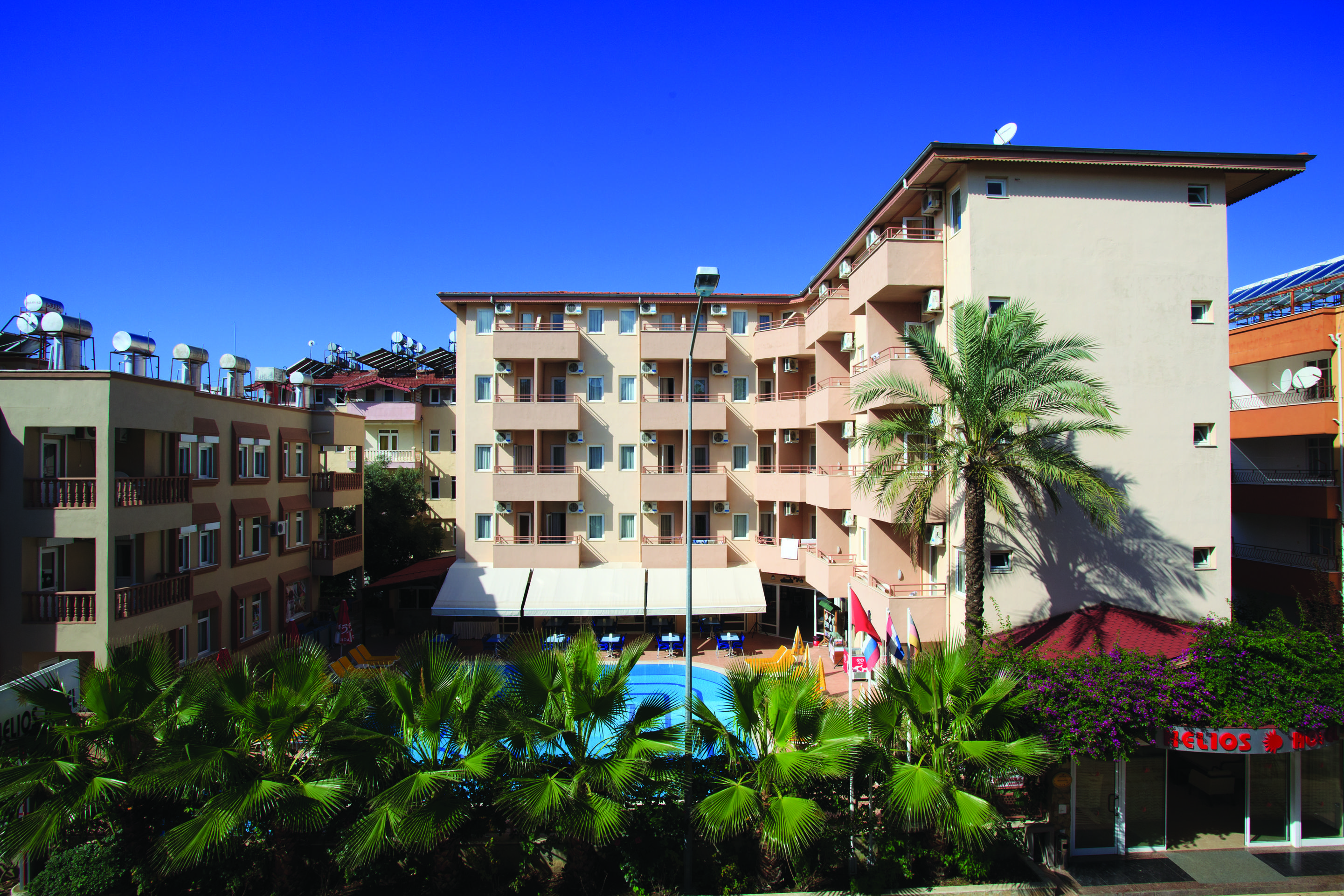 Helios Hotel Side Exterior foto